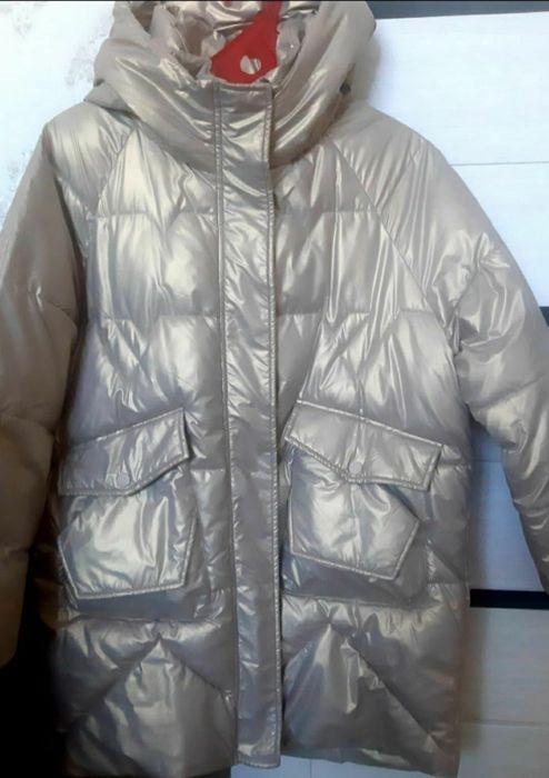 Продам куртки и шапки