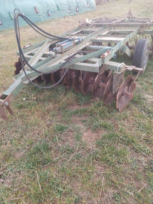 Baloti de fan de vanzare