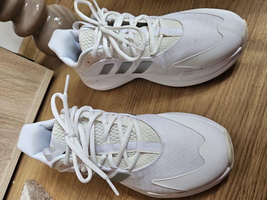 Маратонки Adidas AlphaEdge+