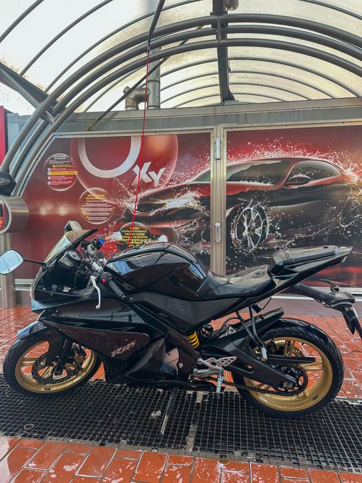Yamaha YZF r125 (nu mt, cf moto, ktm)