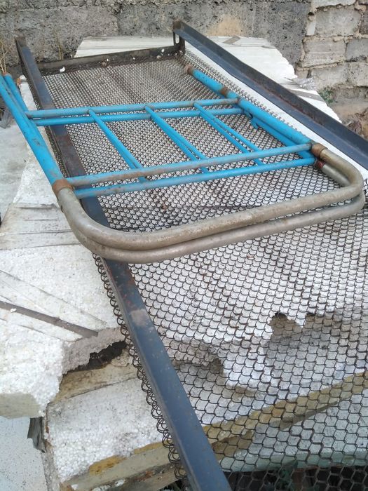 Продам железную кровать