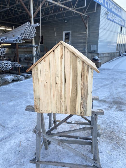 Собачья будка из дерева