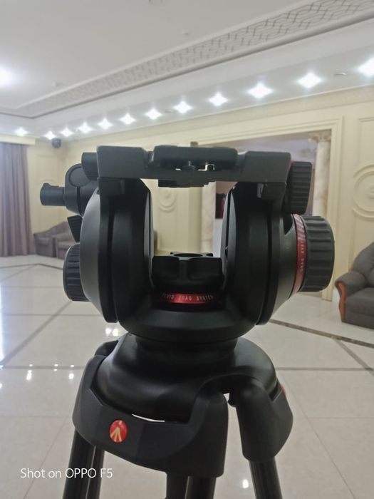 Продам штатив Manfrotto.