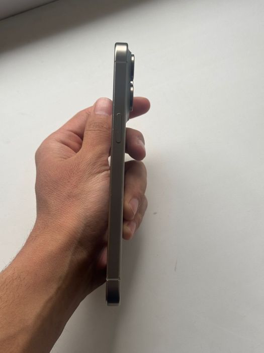 Продам Айфон 15 ПРО МАКС