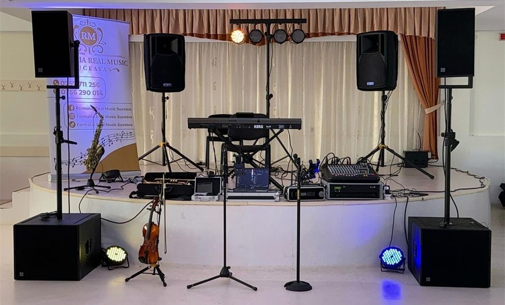 Vând 2 d&b audiotechnik Q10 originale