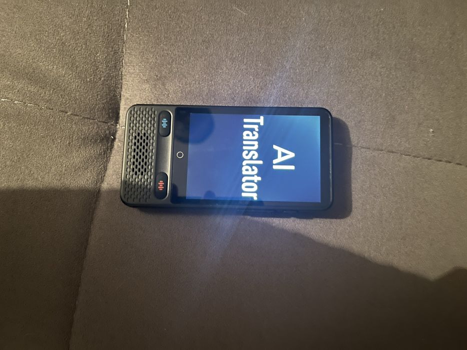 AI переводчик сенсорный