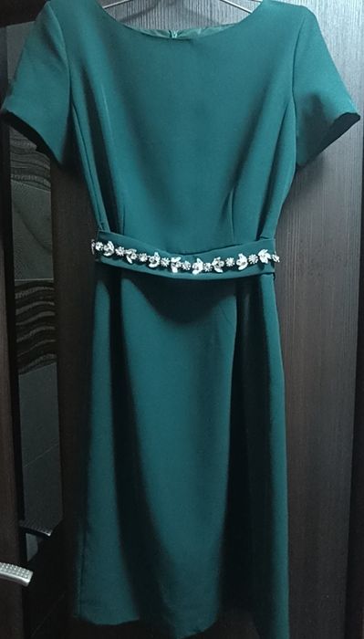 Платье темно зелёного цвета