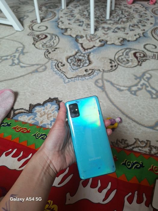 Телефон сатылады