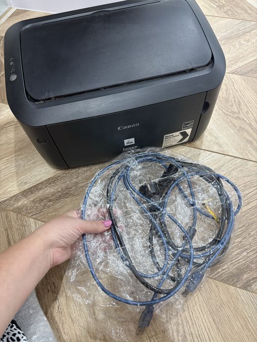 принтер чернобельый Canon