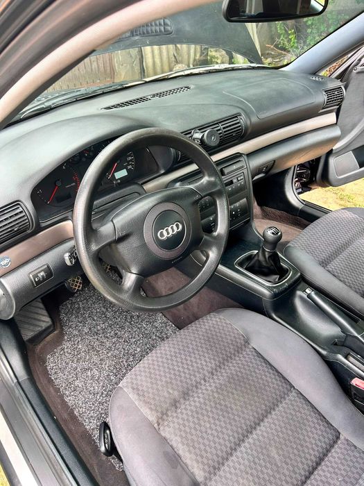 Se vinde Audi A4 B5 Facelift ,2001/ motorizare 1.9 TDI 115 CP