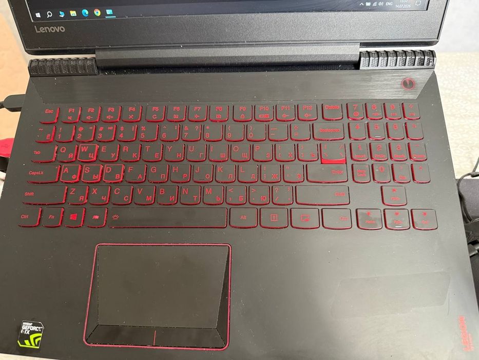 Продам игровой ноутбук Lenovo Legion Y520-15IKB