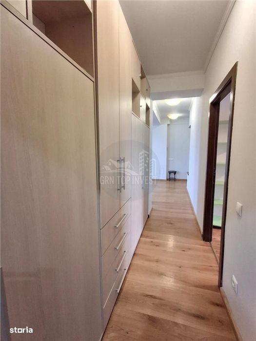 Penthouse 4 camere terasa 50mp parcare zona Centrala