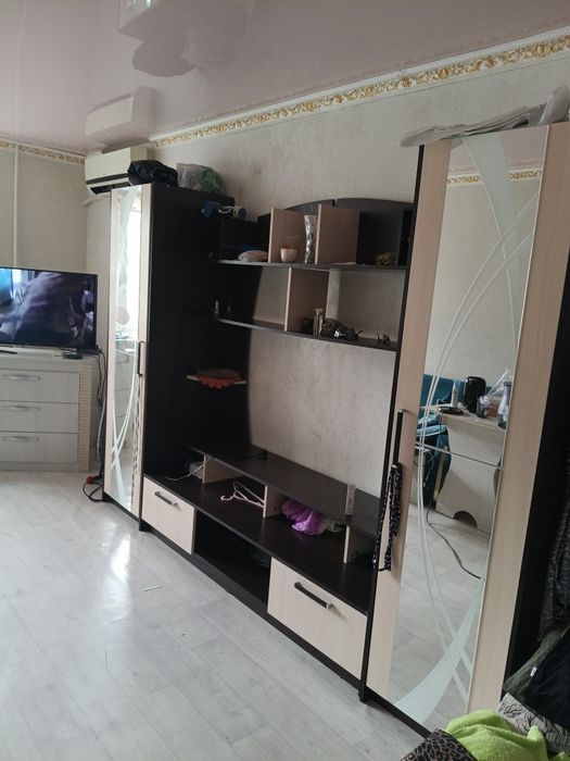 Продам стенку. В отличном состоянии.
