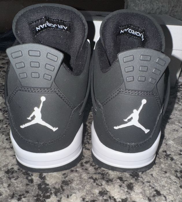 Jordan 4 White Thunder