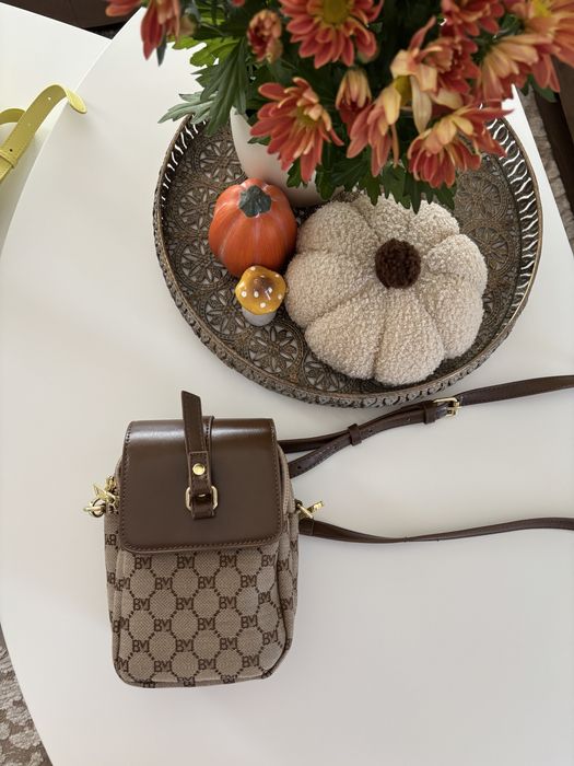 Нова мини чанта в кафяво