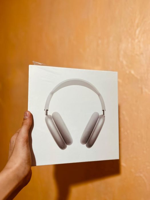 Продам AirPods Max