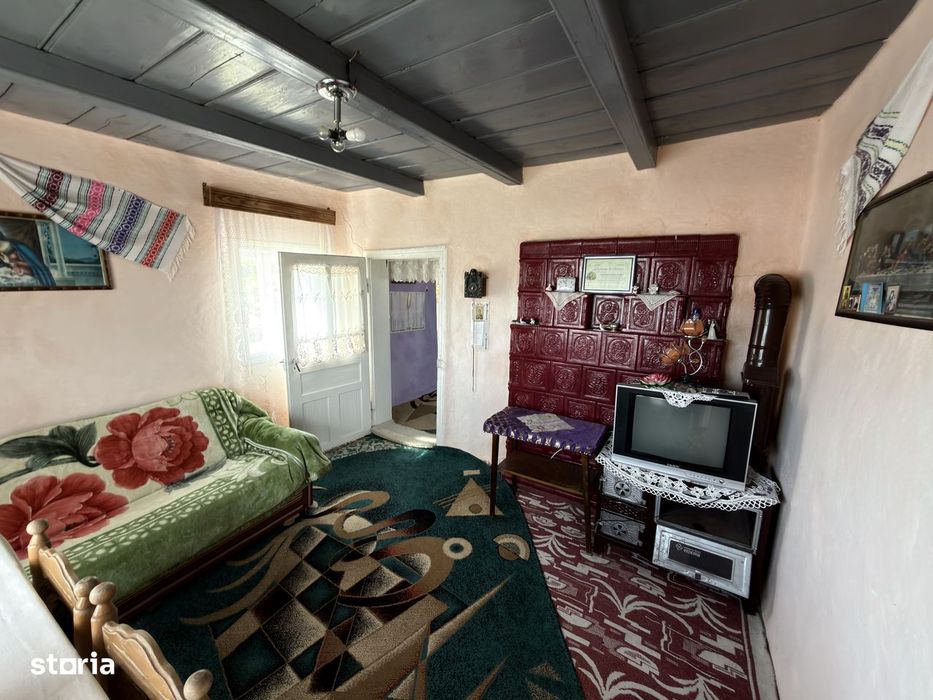 Casa noua  cu etaj+ casa renovata in Cucorani