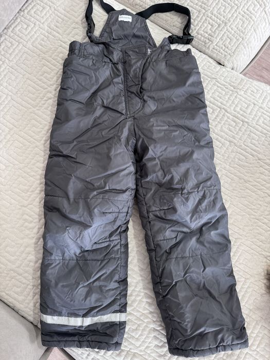 Продам комбинезон для девочки