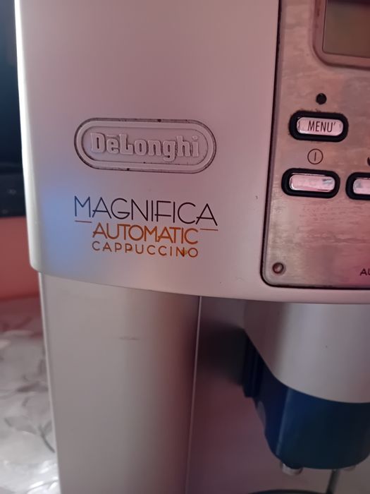 Кафе автомат"Delonghi" Magnifiсa