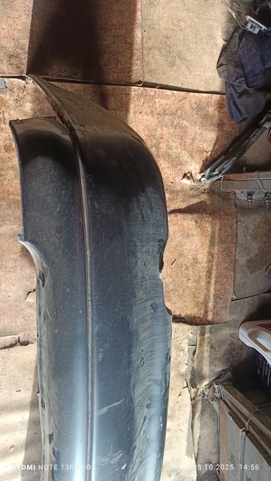 Продам бампер задний Мазда Кронос