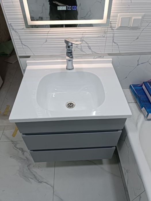 Все виды мебели и аксессуары для ВАННЫЙ комнаты