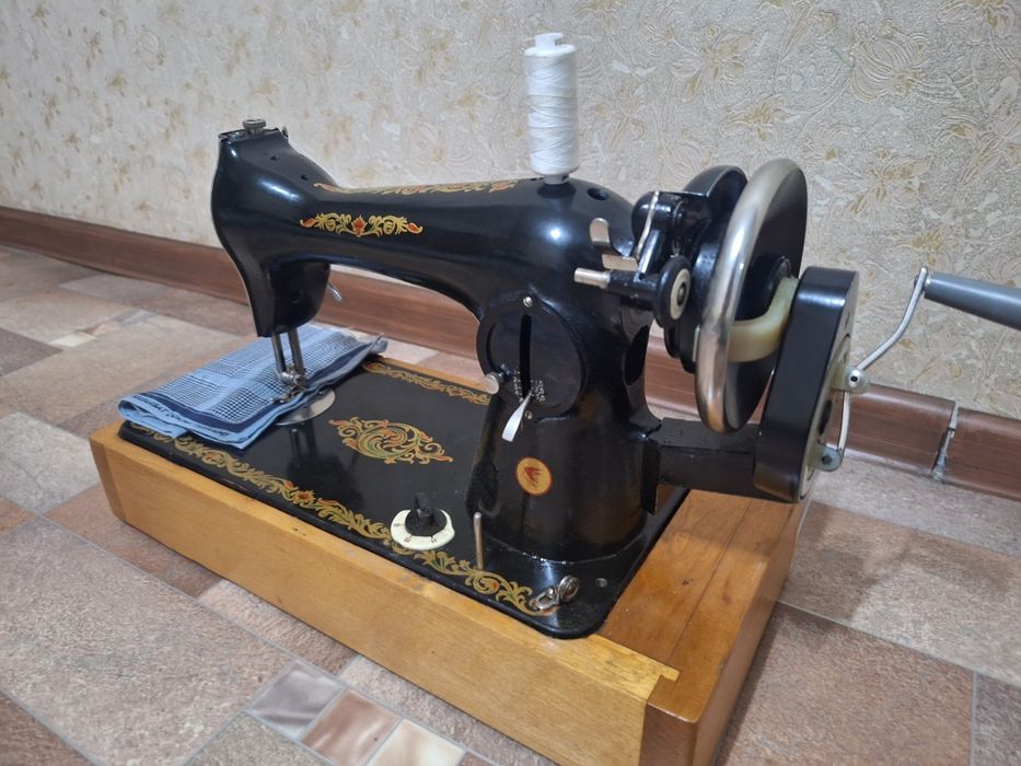 Швейная машинка Подольск ссср.