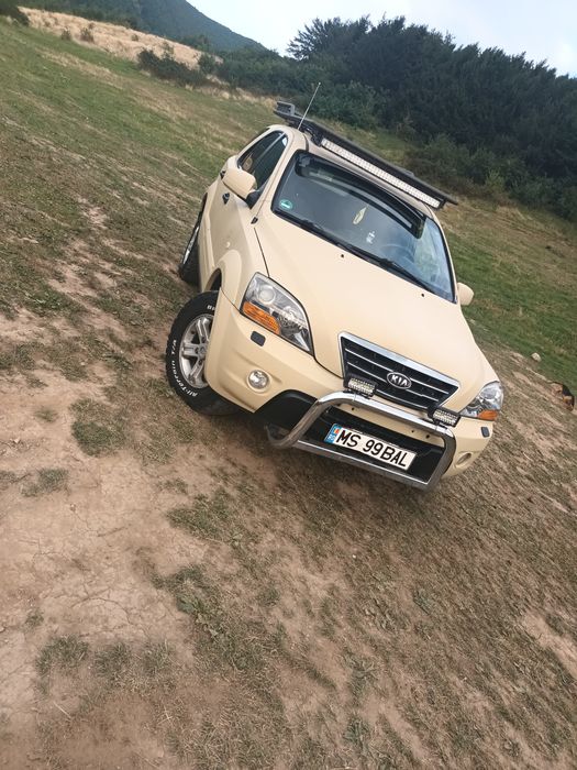 Vând Kia Sorento