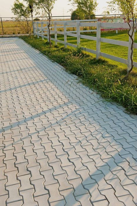 Producător pavaje pavele dale borduri Montaj si Transport materiale