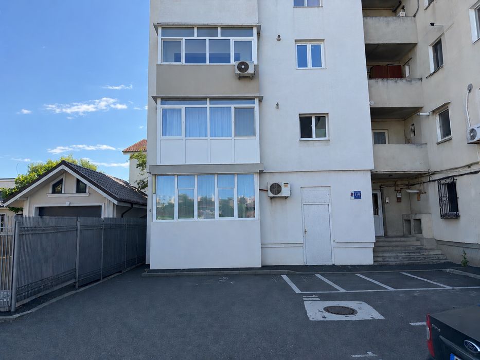Apartament 2 camere decomandate, 2 băi, pozitie excelentă