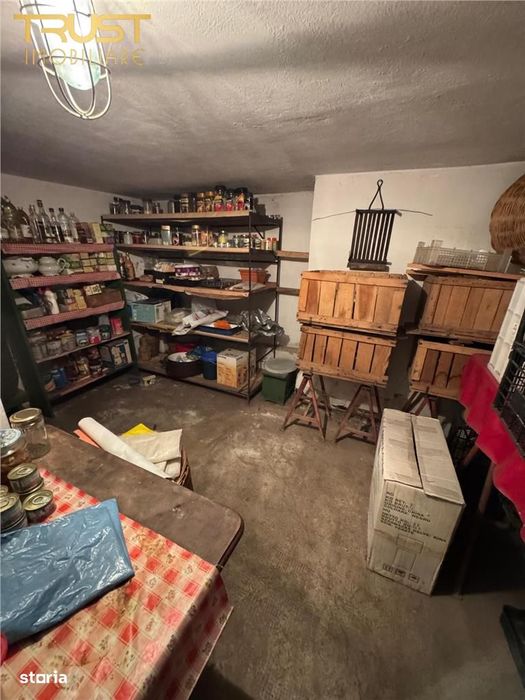 Casa cu 5 camere l 406 MP Teren l Garaj l Andrei Muresanu