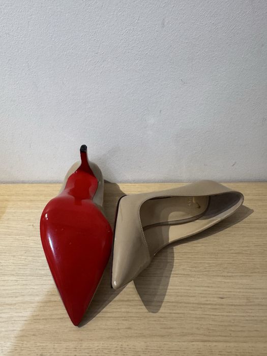 Бежови 12см токове с червена подметка 37 номер