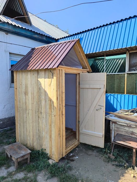 Продам уличный туалет  на восточном поселке