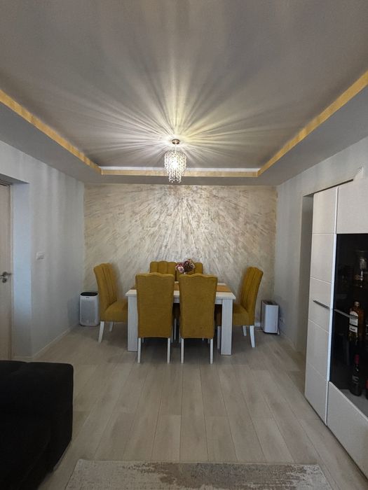 Vând apartament cu 2 camere 50 mp