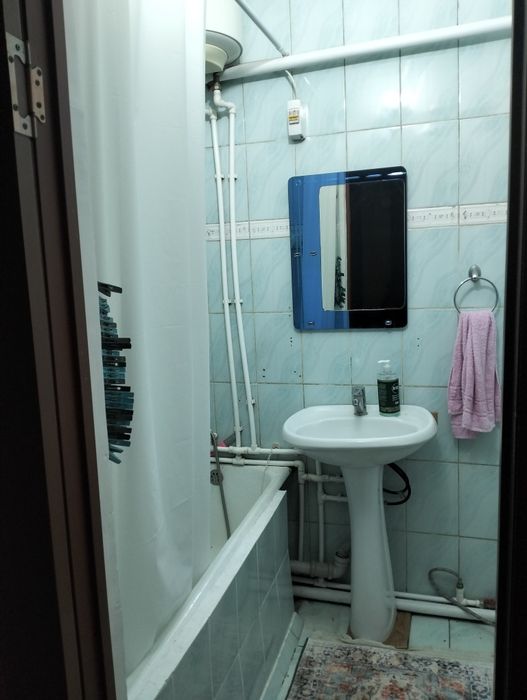 Продается квартира 3 комнатная.