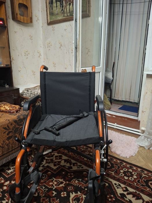 Инвалидная коляска