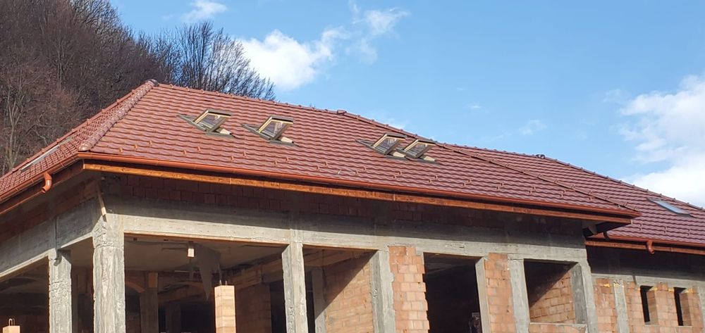 Executam acoperișuri și montaj țiglă metalica