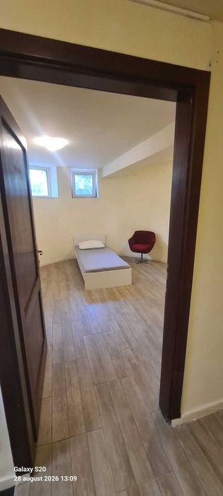 Cazare muncitori- centru - parcare inclusa