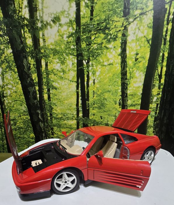Ferrari 348 TB 1:18 Burago Italia
mici zgârieturi de praf, o m