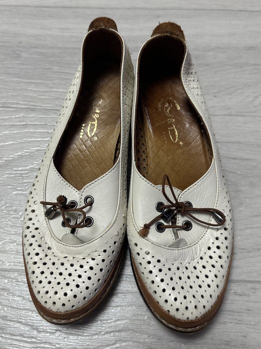 Продам женские туфли из натуральной кожи