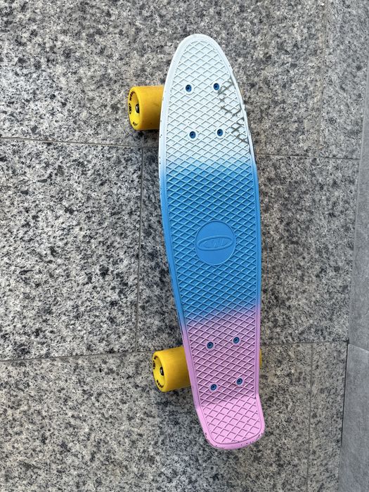 Skateboard  copii - aproape nou