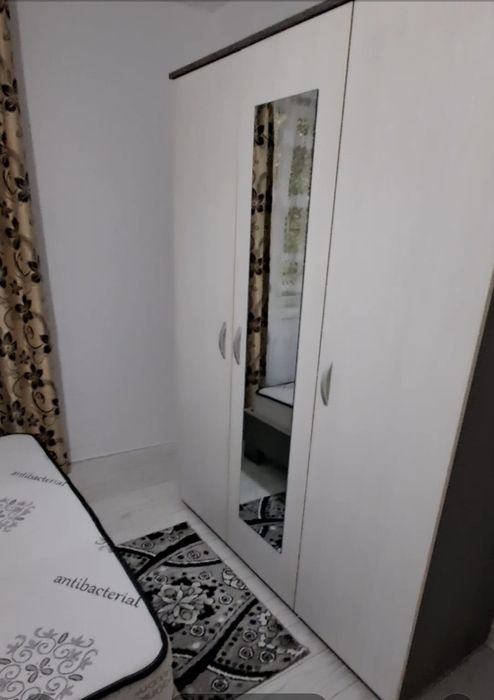 Închiriez apartament