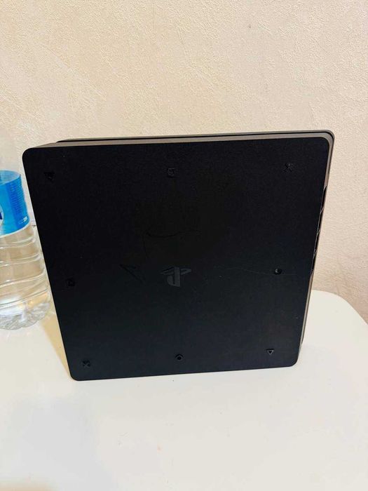 Срочно продаётся PlayStation 4!
