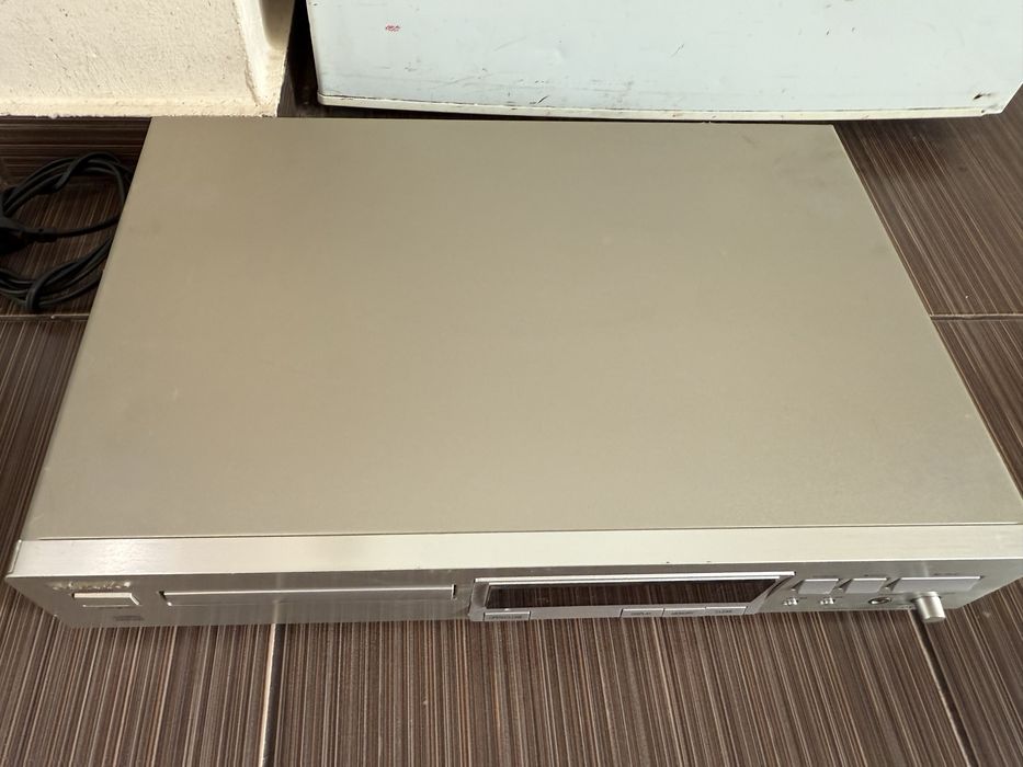 Onkyo DX-7222 CD player