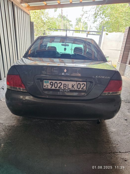 Продам машину Mitsubishi Lancer