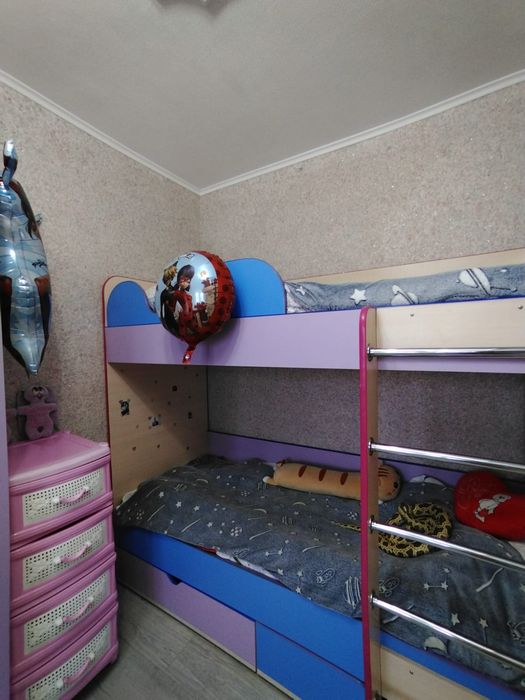 Продам детскую мебель для девочек