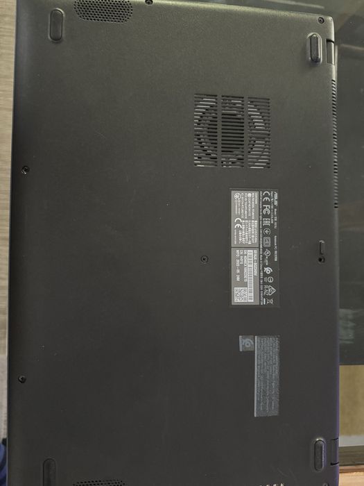 Vand laptop asus model x515j