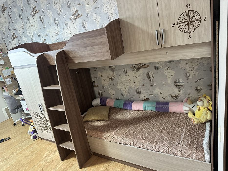Двух этажная кровать