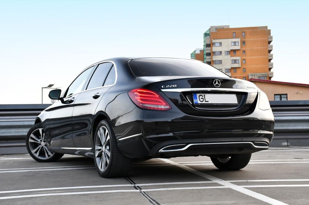Vand mercedes benz c220 accept unele schimburi cu difdin partea mea