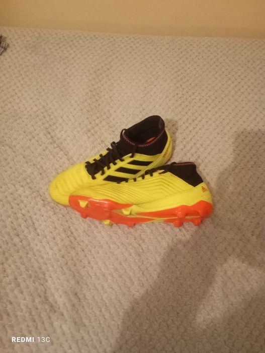 Обувки Adidas predator