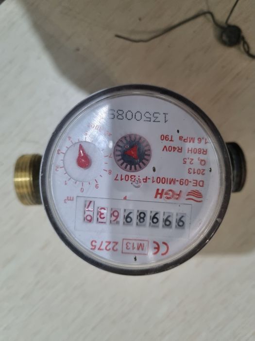 Apometre apa calda si rece